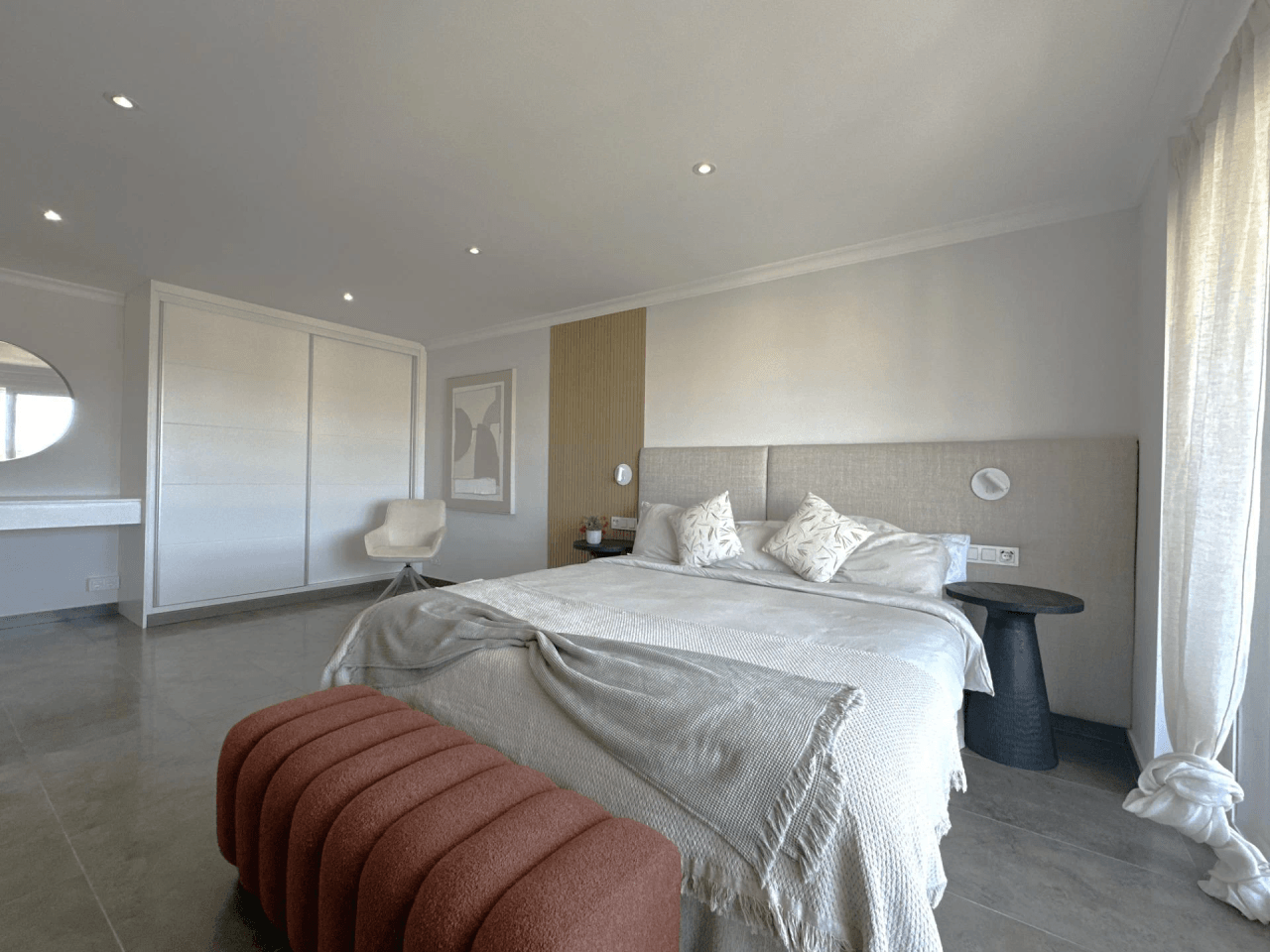 Apartamento muy amplio en Los Pacos con vistas al mar