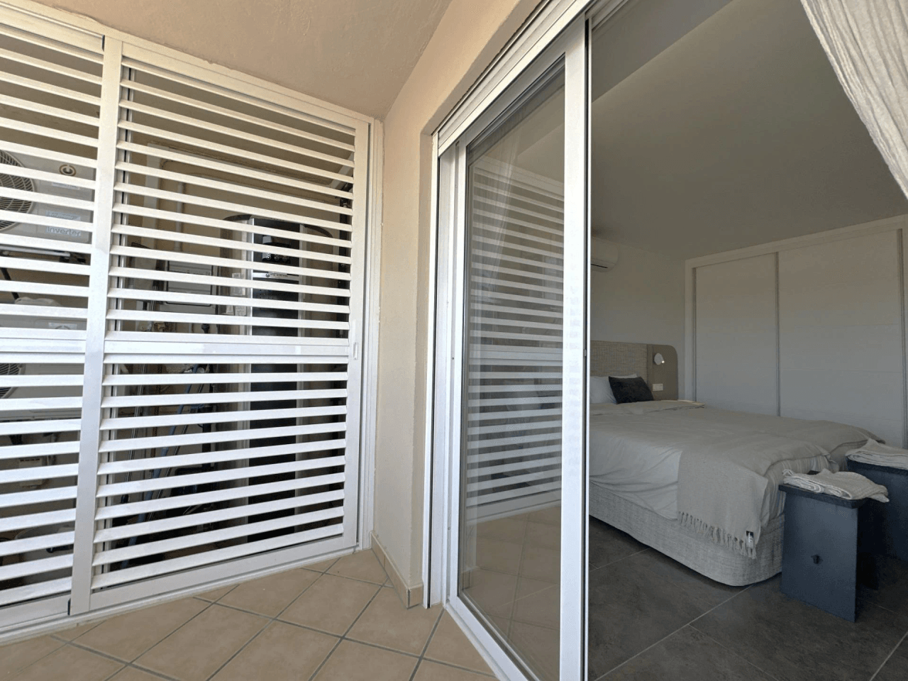 Apartamento muy amplio en Los Pacos con vistas al mar