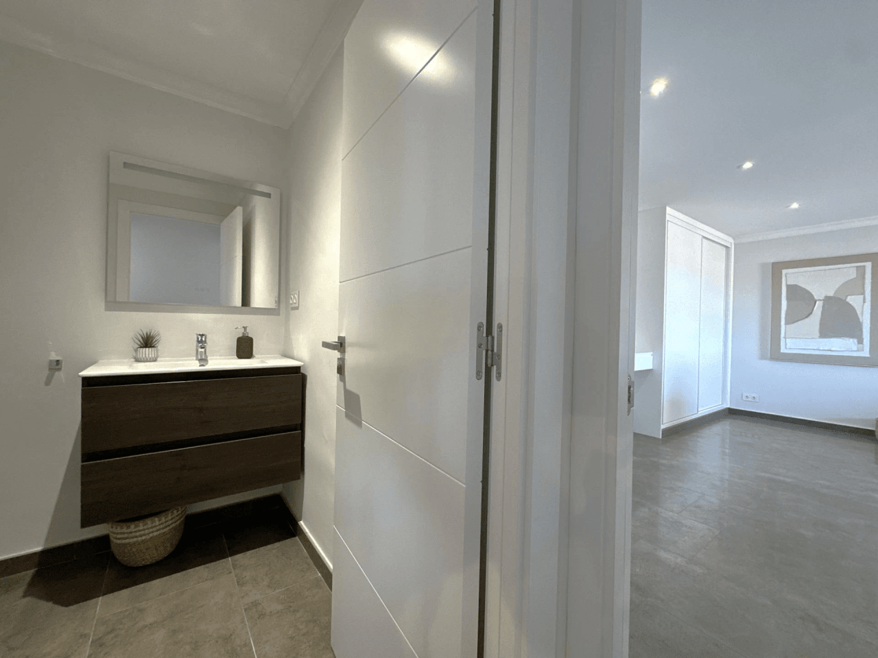 Apartamento muy amplio en Los Pacos con vistas al mar
