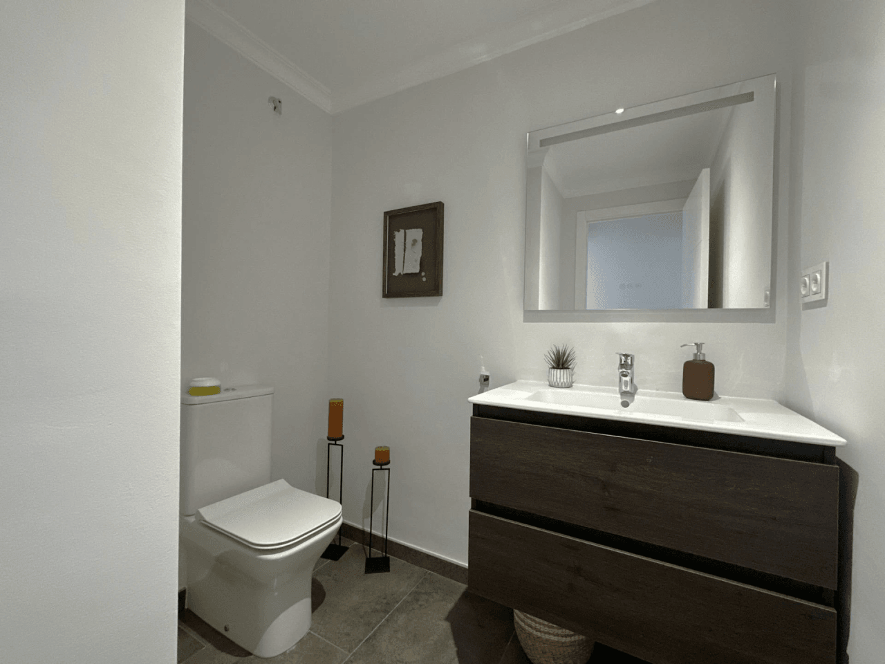 Apartamento muy amplio en Los Pacos con vistas al mar