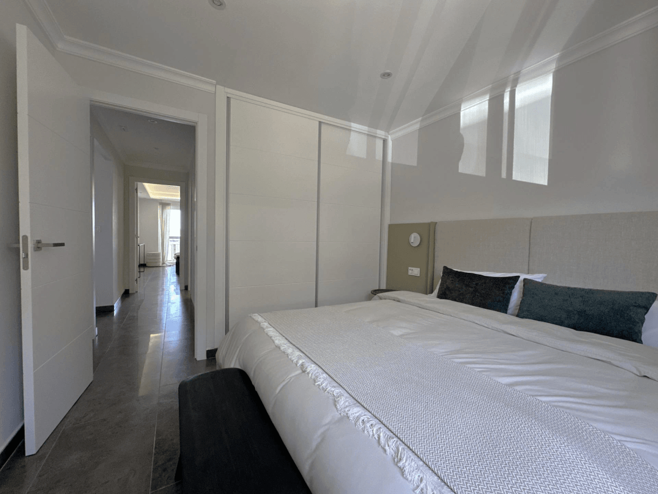 Apartamento muy amplio en Los Pacos con vistas al mar