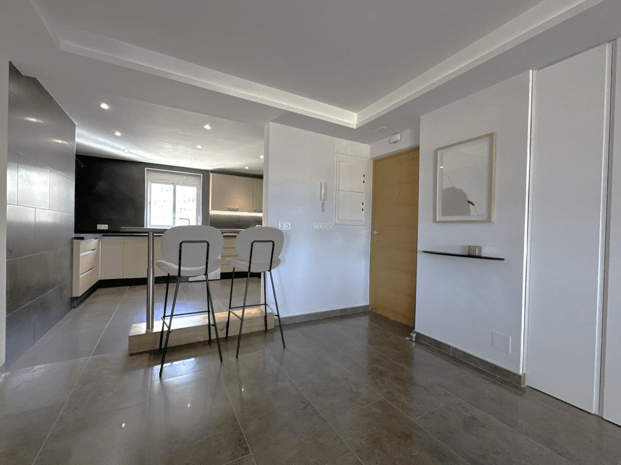 Apartamento muy amplio en Los Pacos con vistas al mar
