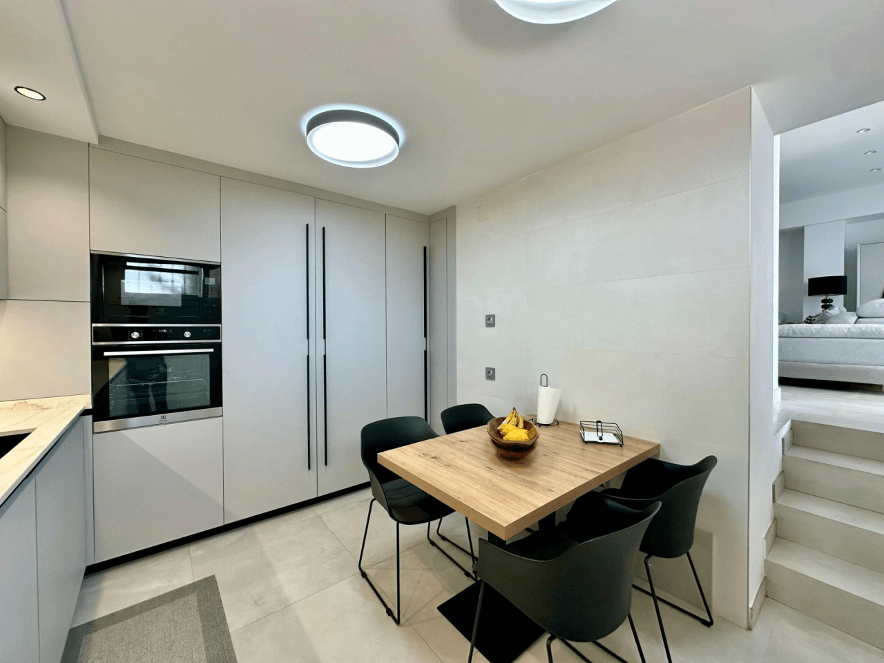 IMPRESIONANTE APARTAMENTO EN EL BAJONDILLO CON GRAN TERRAZA Y PISCINA.